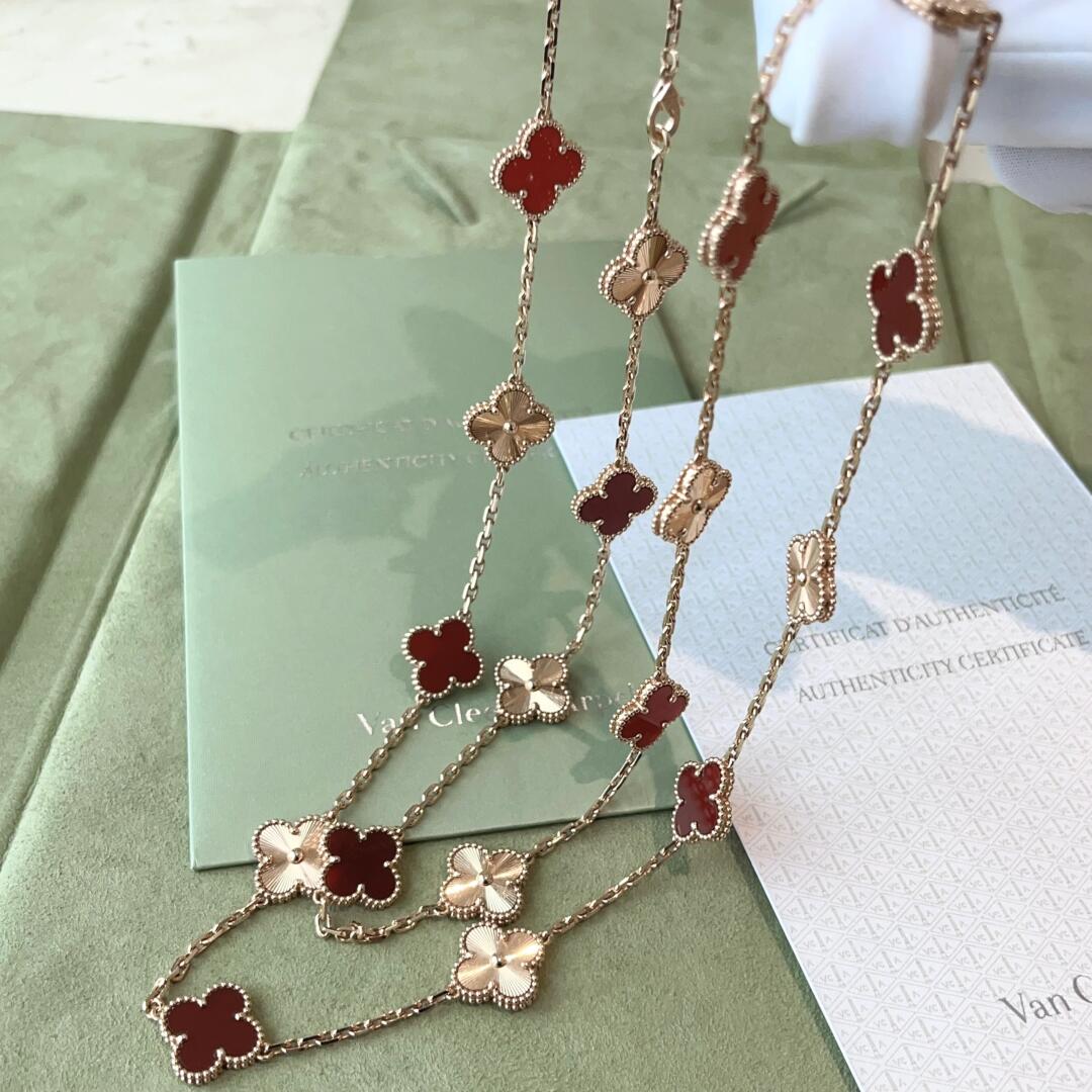 [Leaves]CLOVER 20 MOTIFS LASER CARNELIAN NECKLACE