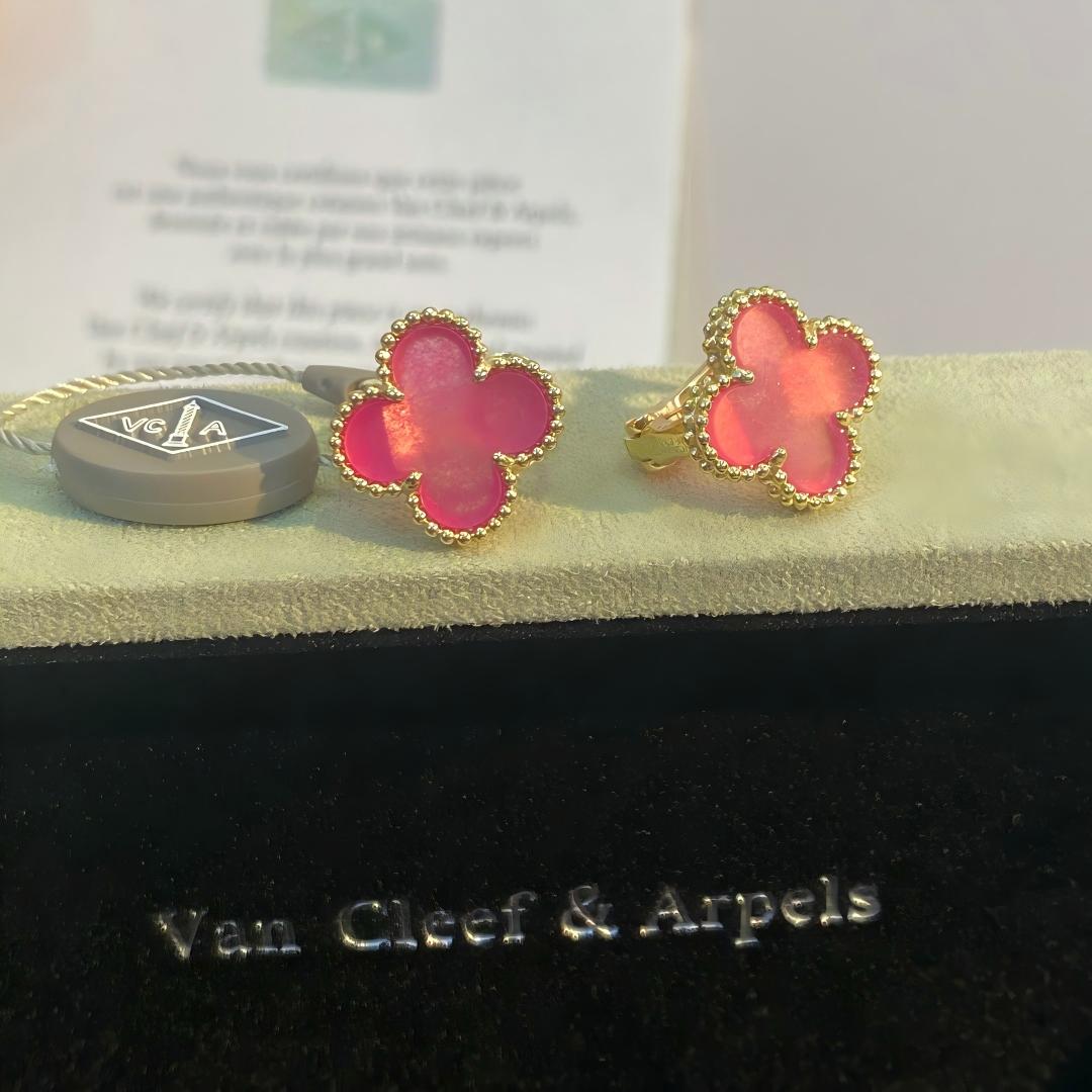 [Leaves]NEW CLOVER 15MM PINK ENAMEL STUD EARRINGS
