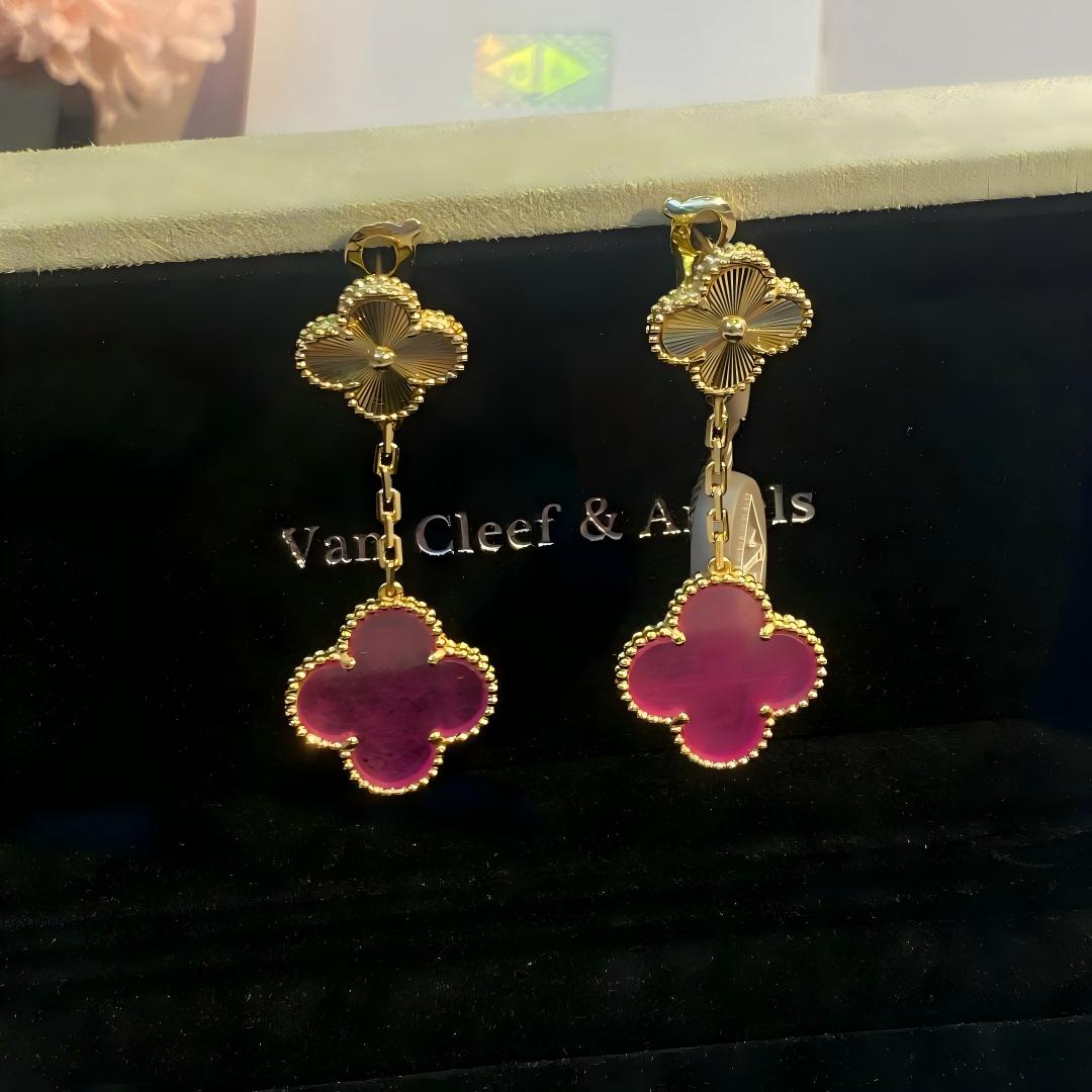 [Leaves]NEW CLOVER 2 MOTIF PINK ENAMEL EARRINGS