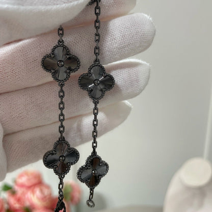 [Leaves]CLOVER 5 MOTIF BLACK BRACELET