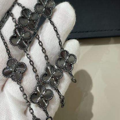 [Leaves]CLOVER 5 MOTIF BLACK BRACELET