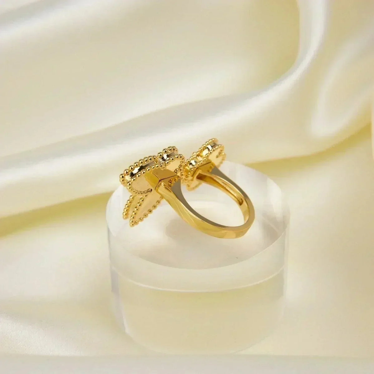 [Leaves]LUCKY BETWEEN THE FINGER RING