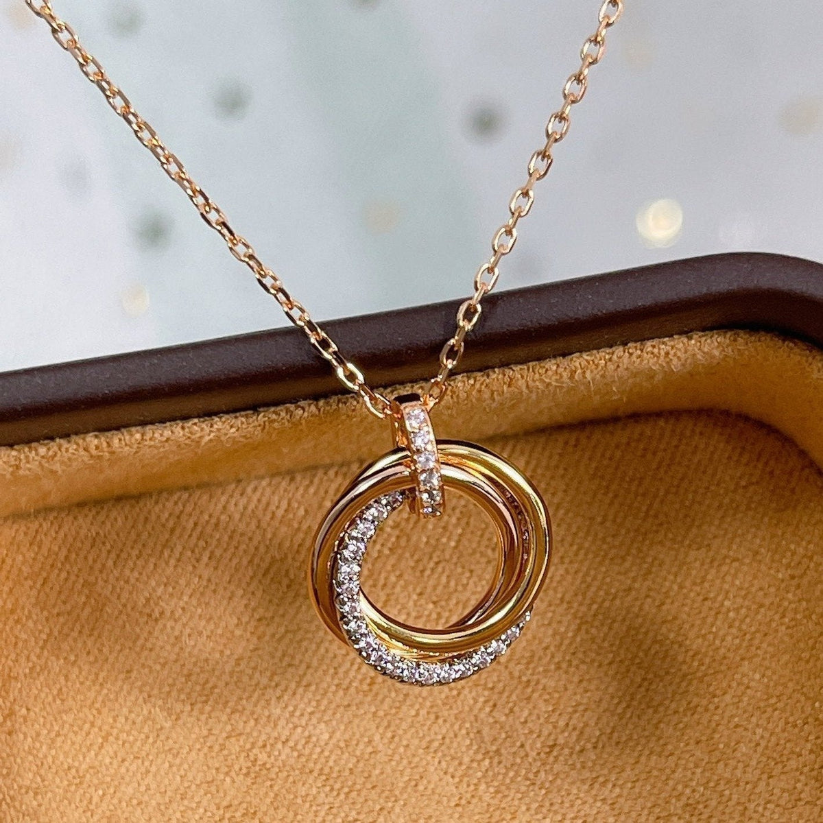 [Leaves]TRINITY NECKLACE SILVER GOLD PINK GOLD DIAMONDS