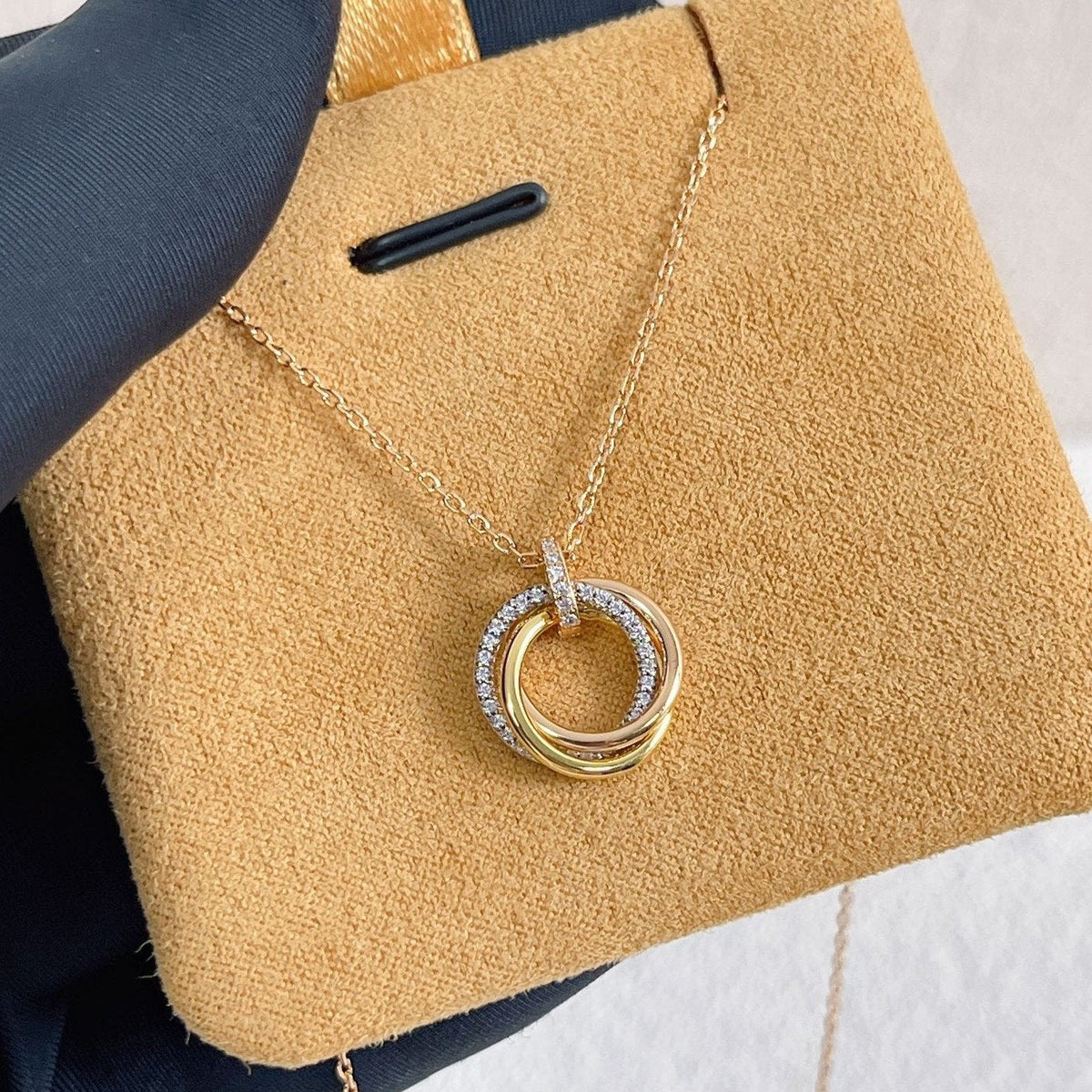 [Leaves]TRINITY NECKLACE SILVER GOLD PINK GOLD DIAMONDS