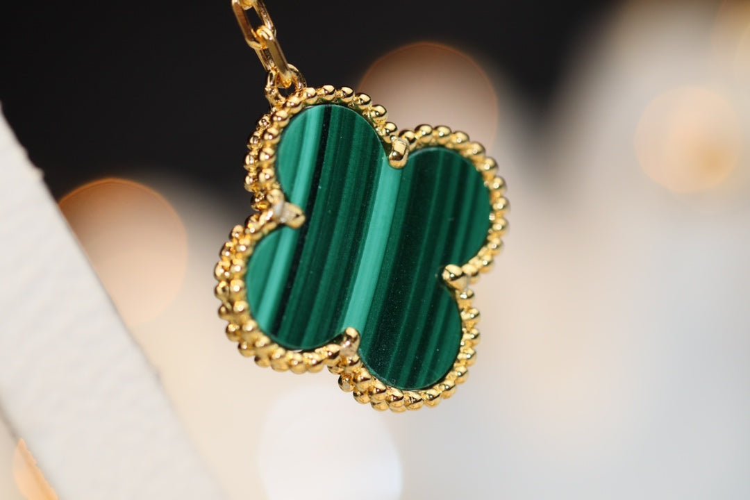 [Leaves]CLOVER EARRINGS GOLD MALACHITE DIAMOND 3 MOTIF
