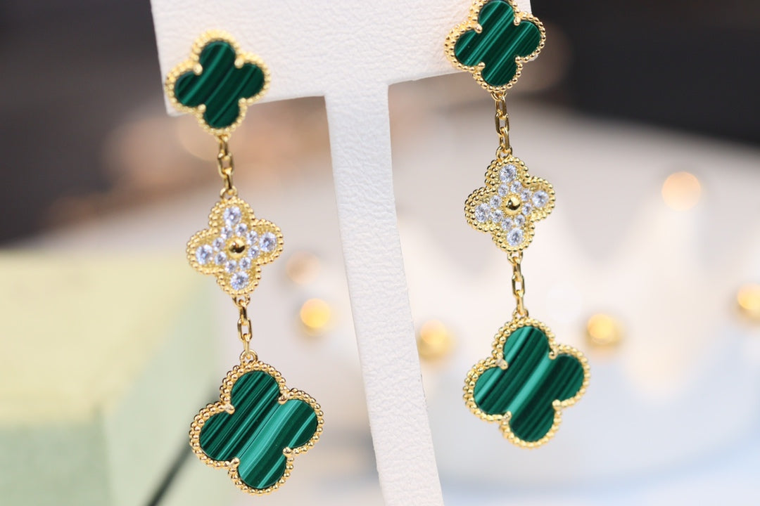 [Leaves]CLOVER EARRINGS GOLD MALACHITE DIAMOND 3 MOTIF