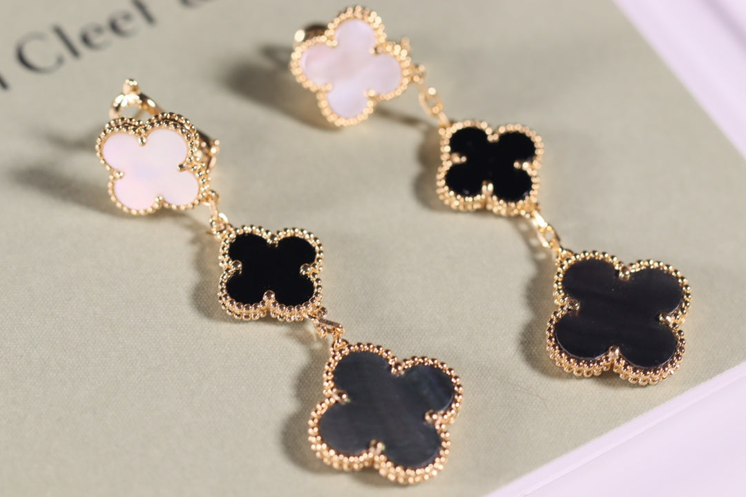 [Leaves]CLOVER EARRINGS GOLD ONYX MOP 3 MOTIF