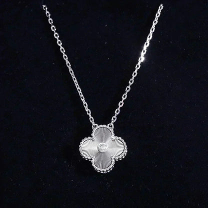 [Leaves]CLOVER  15MM DIAMOND LASER NECKLACE SILVER