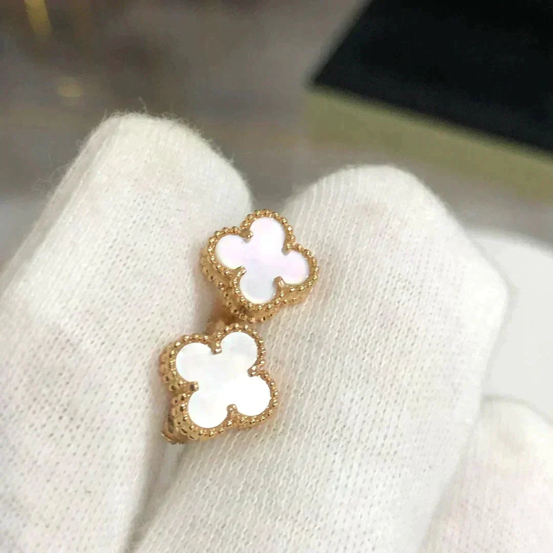 [Leaves]CLOVER MINI 9.5MM WHITE MOP EARRINGS