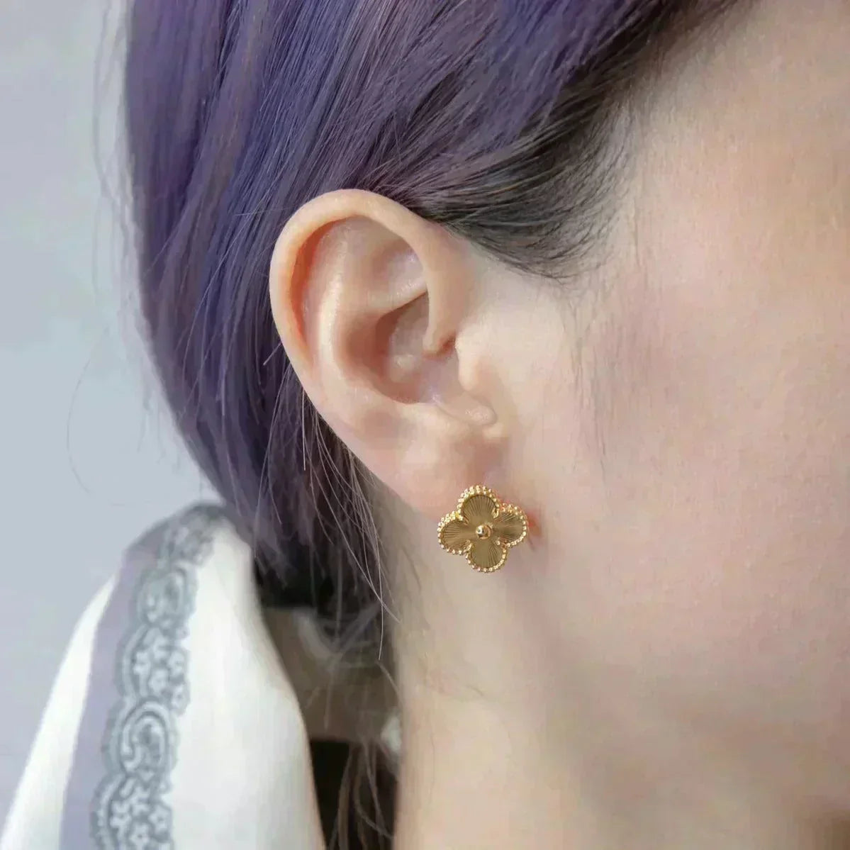 [Leaves]CLOVER MEDIUM 1 MOTIFS LASER EARRINGS