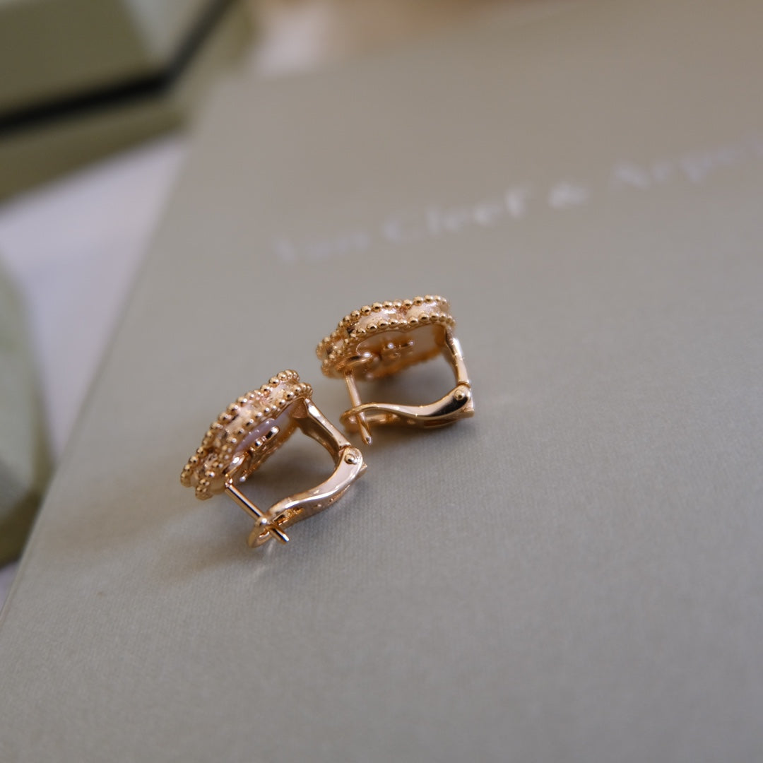 [Leaves]LUCKY PINK GOLD WHITE MOP EARRINGS