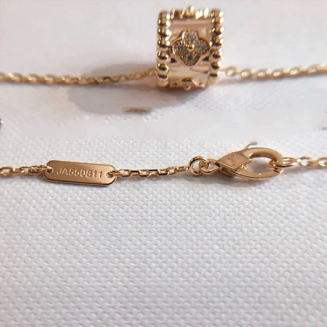 [Leaves]KALEIDOSCOPE PENDANT NECKLACE