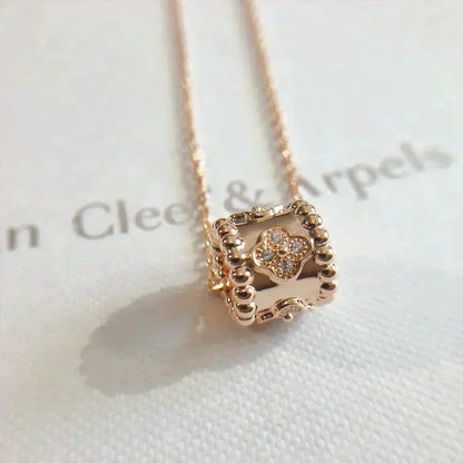 [Leaves]KALEIDOSCOPE PENDANT NECKLACE