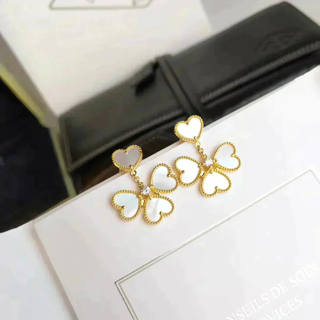 [Leaves]CLOVER SWEET WHITE MOP EARRINGS