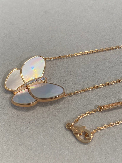 [Leaves]BUTTERFLY GOLD MOP DIAMOND NECKLACE