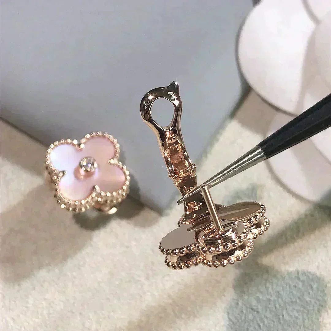 [Leaves]CLOVER MEDIUM 1 MOTIFS  PINK MOP DIAMOND EARRINGS