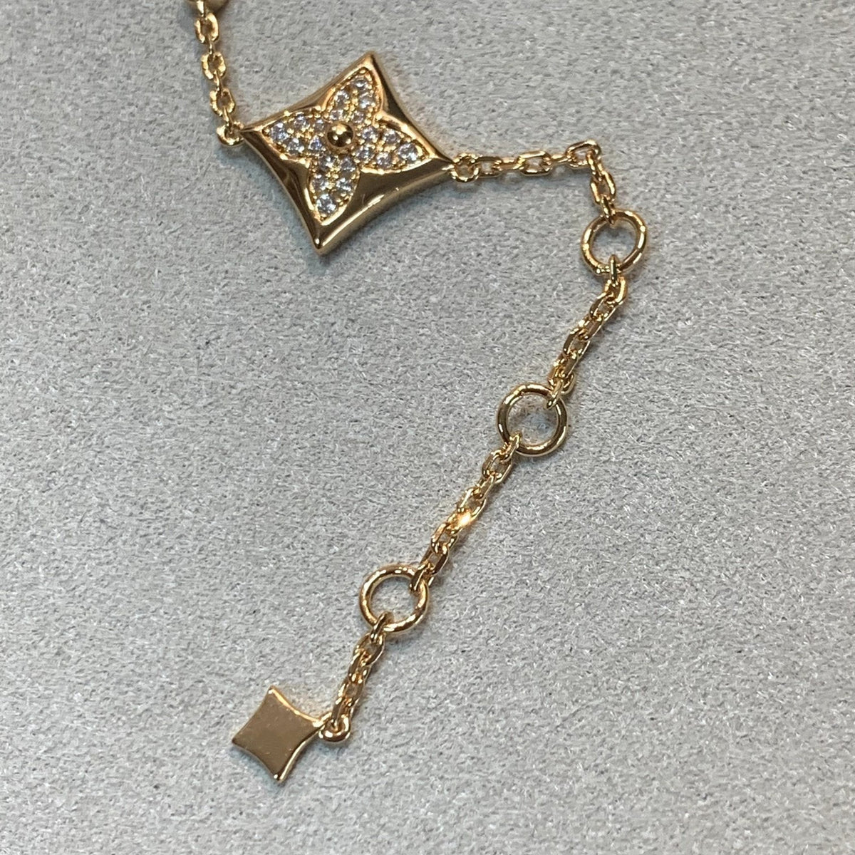 [Leaves]STAR AND SUN 4 MOTIFS GOLD DIAMONDS BRACELET