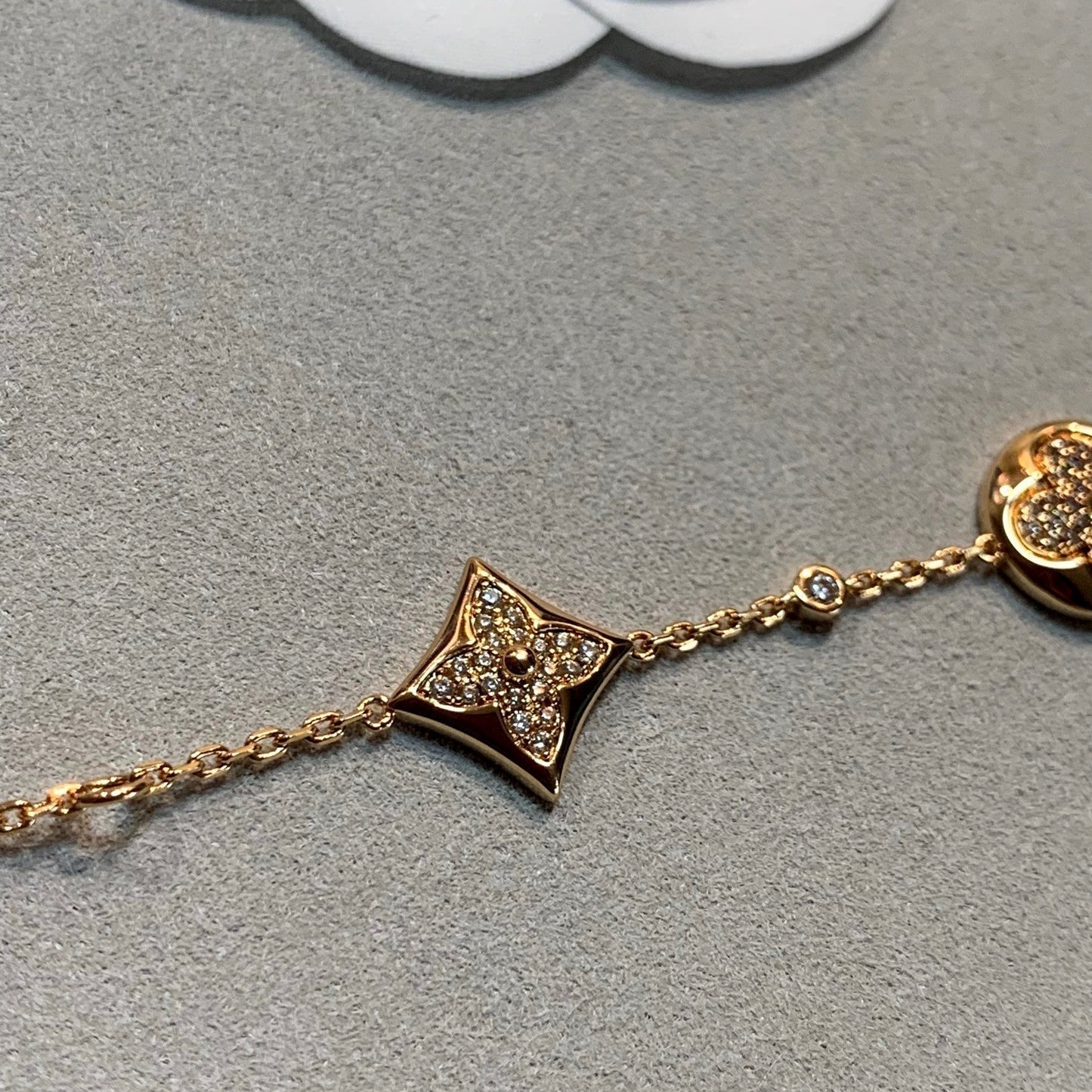 [Leaves]STAR AND SUN 4 MOTIFS GOLD DIAMONDS BRACELET