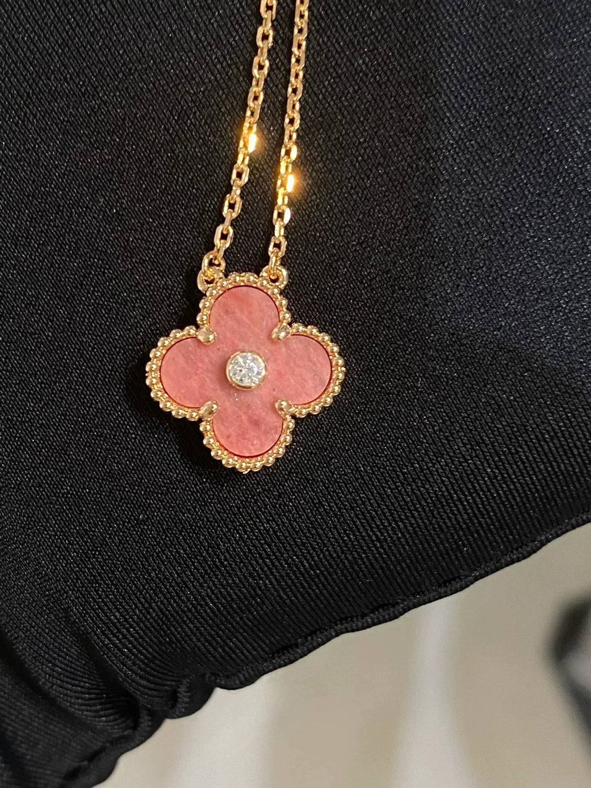 [Leaves]CLOVER 15MM DIAMOND RHODONITE NECKLACE