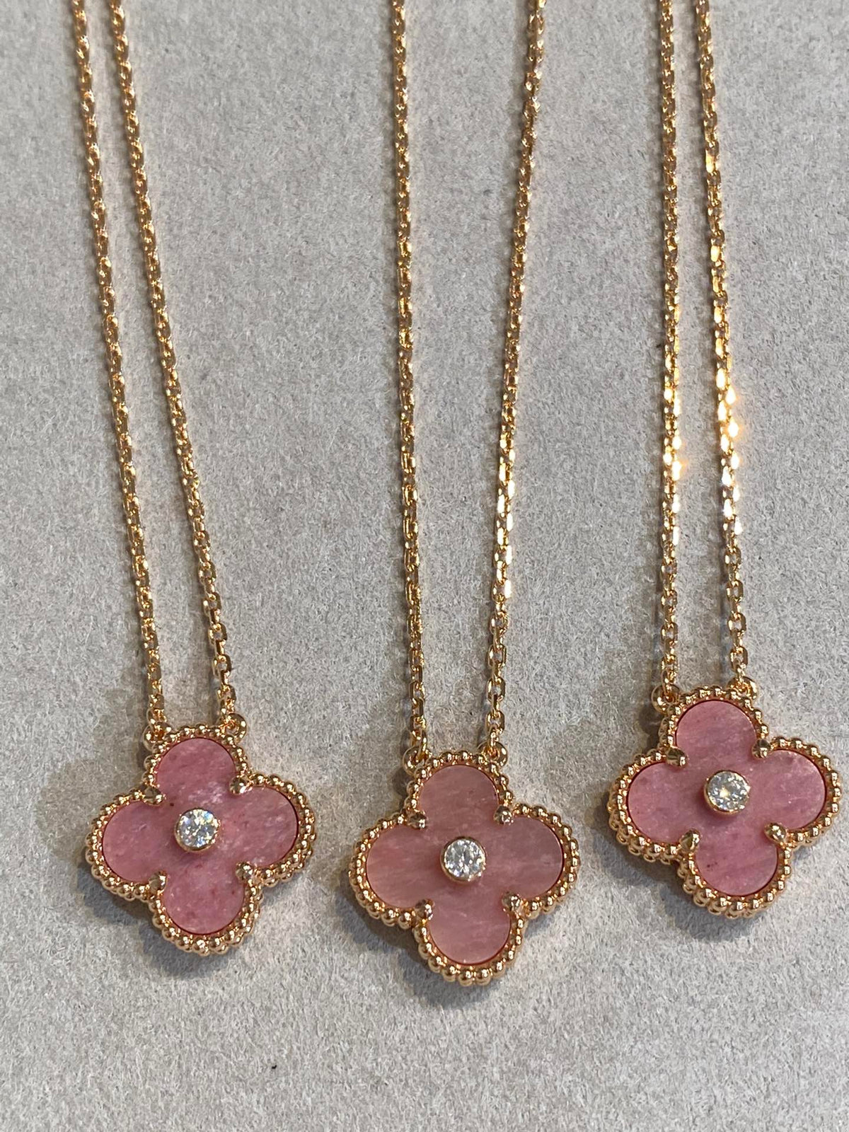 [Leaves]CLOVER 15MM DIAMOND RHODONITE NECKLACE