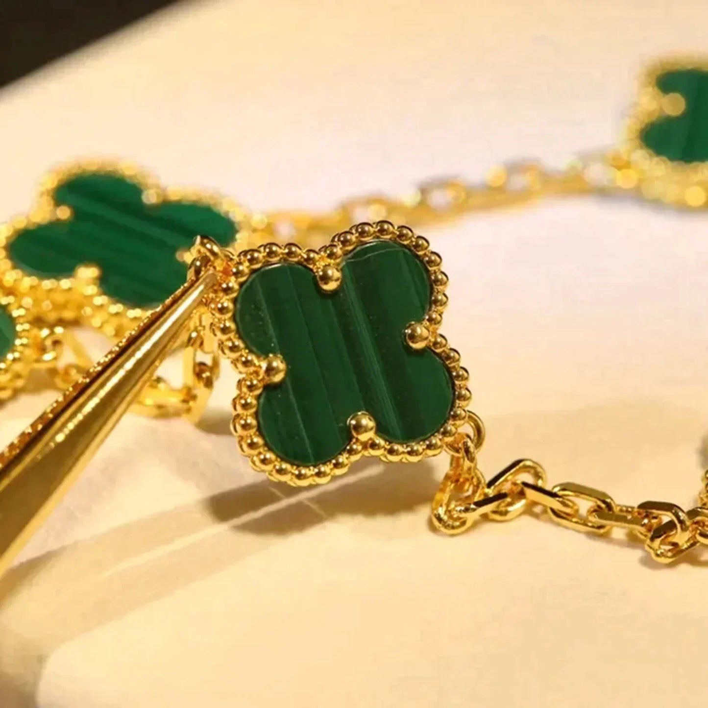 [Leaves]LUCKY CLOVER 5-MOTIF BRACELET - MALACHITE COLLECTION