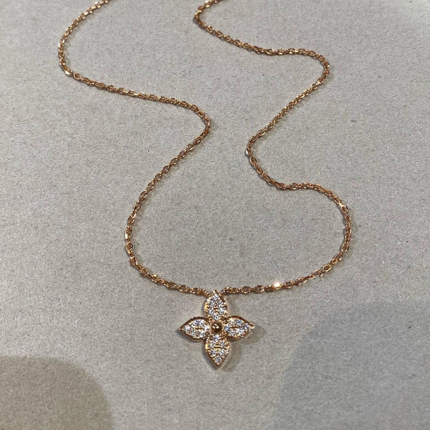 [Leaves]STAR DIAMOND NECKALCE