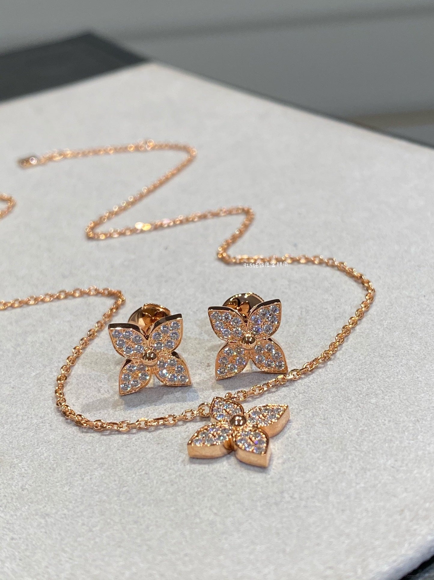 [Leaves]STAR DIAMOND NECKALCE