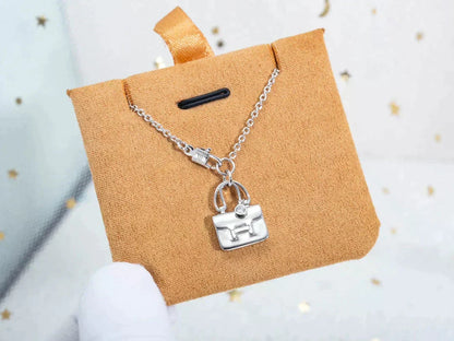[Leaves]AMULETTE PEDANT SILVER NECKLACE
