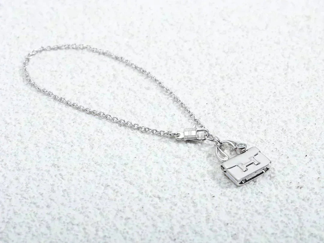 [Leaves]AMULETTE PEDANT SILVER NECKLACE