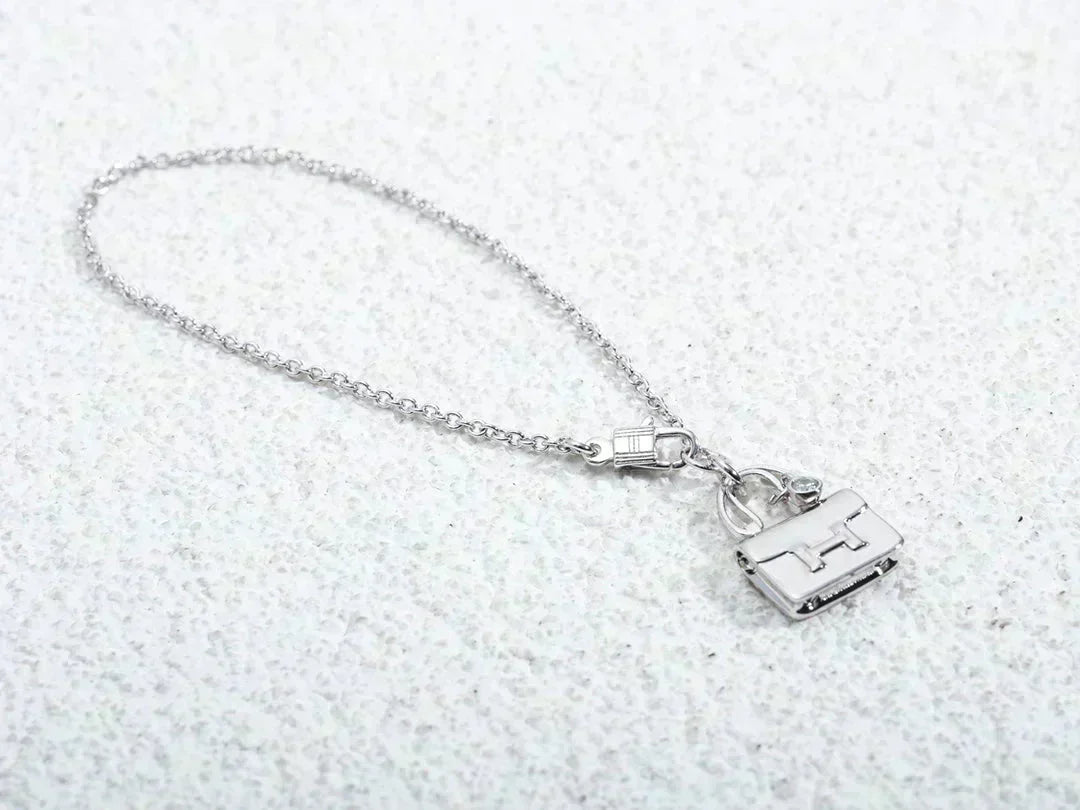 [Leaves]AMULETTE PEDANT SILVER NECKLACE