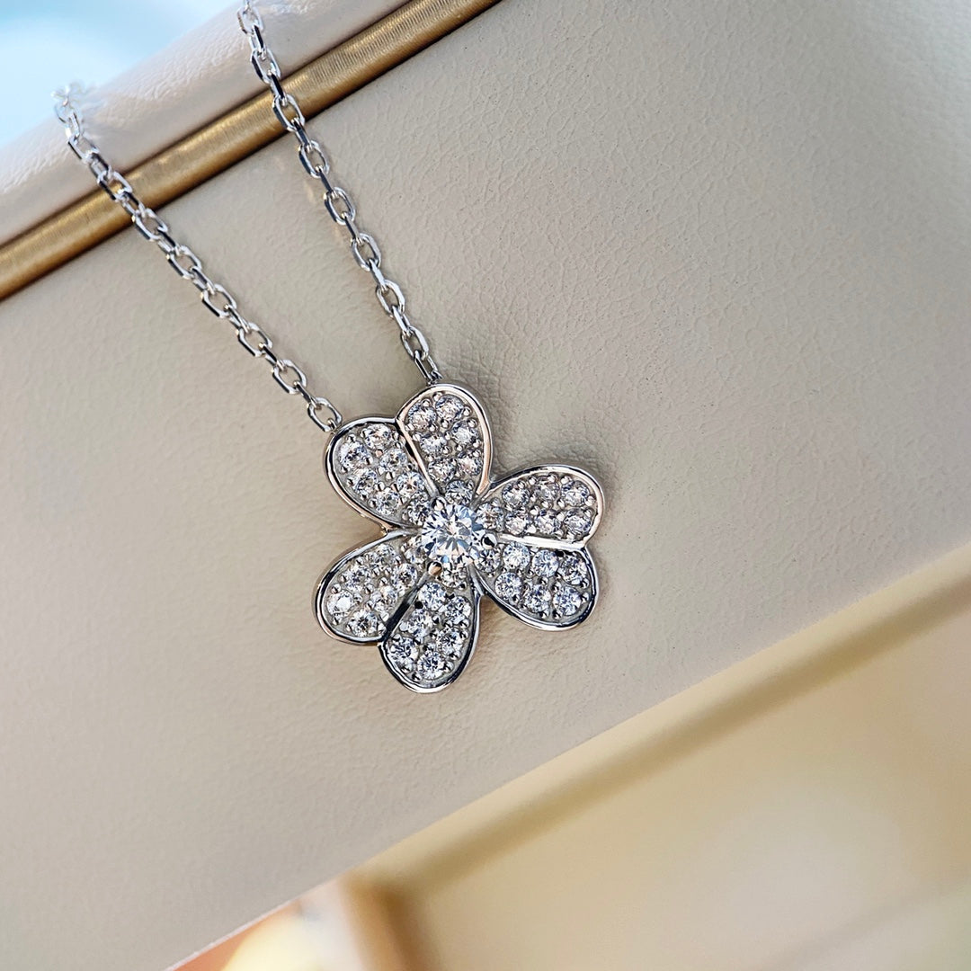 [Leaves]CLOVER DIAMOND NECKLACE SILVER