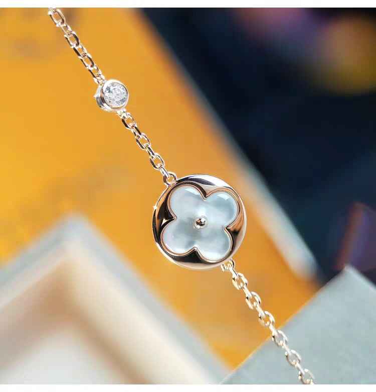 [Leaves]SUN MOP GOLD 1 DIAMOND NECKLACE