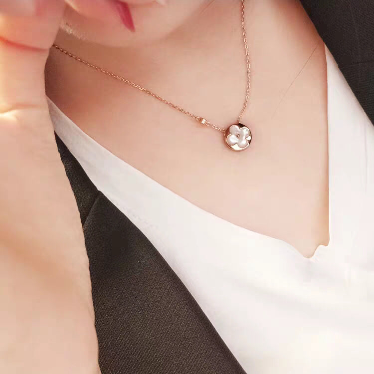 [Leaves]SUN MOP GOLD 1 DIAMOND NECKLACE