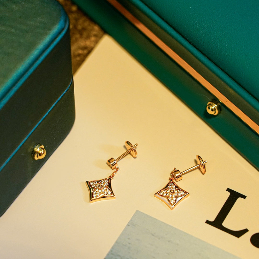 [Leaves]STAR DIAMONDS EARRINGS GOLD