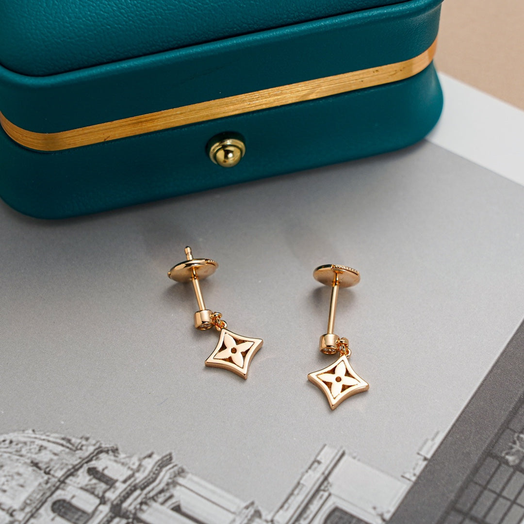 [Leaves]STAR EARRINGS GOLD