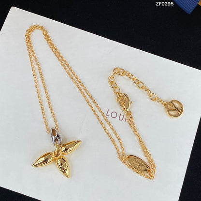 [Leaves]LOUISETTE PEDANT GOLD NECKLACE