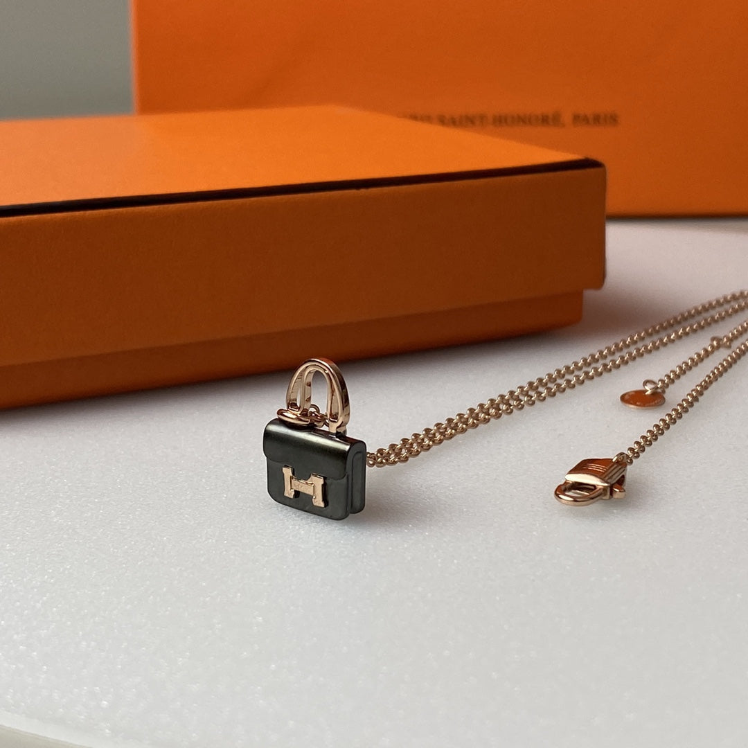 [Leaves]CONSTANCE BLACK PEDANT ROSE GOLD NECKLACE
