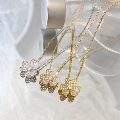 [Leaves]PAVÉ DIAMOND FLOWER CHARM NECKLACE