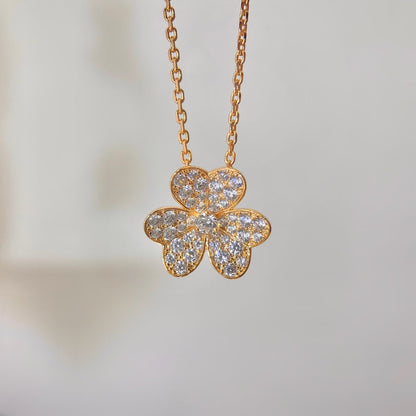 [Leaves]PAVÉ DIAMOND FLOWER CHARM NECKLACE