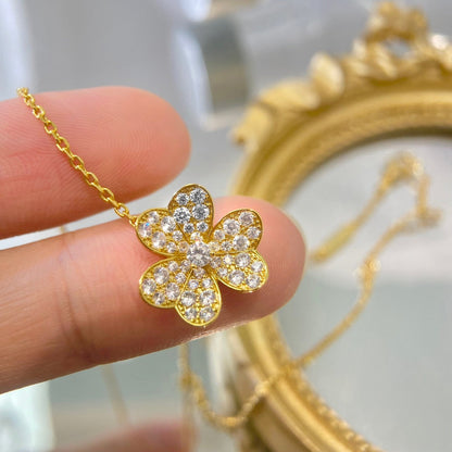 [Leaves]PAVÉ DIAMOND FLOWER CHARM NECKLACE