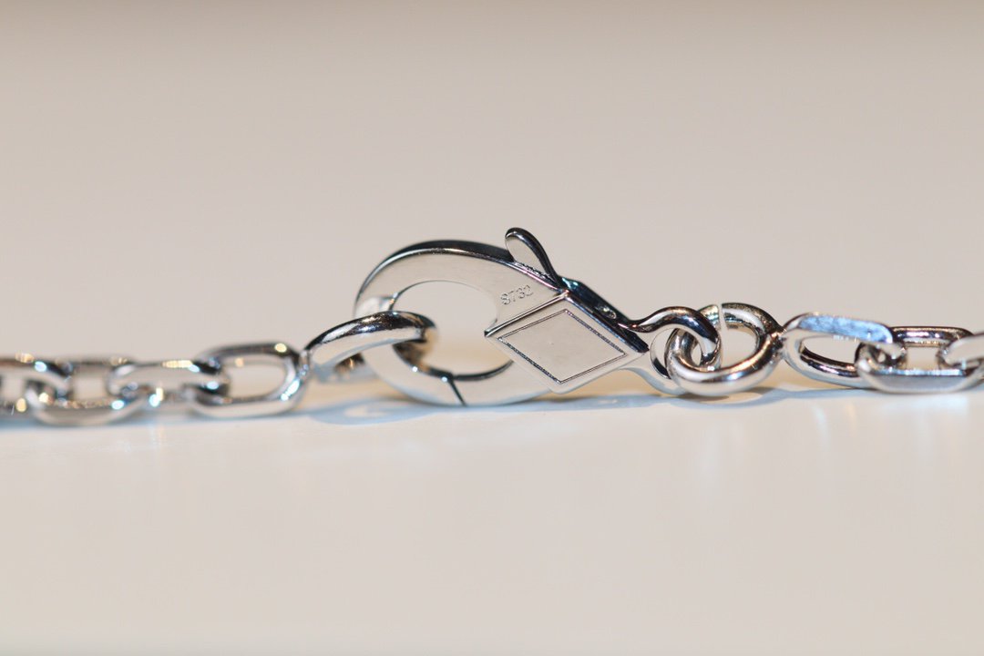 [Leaves]CLOVER 20 MOTIFS ONYX DIAMOND SILVER
