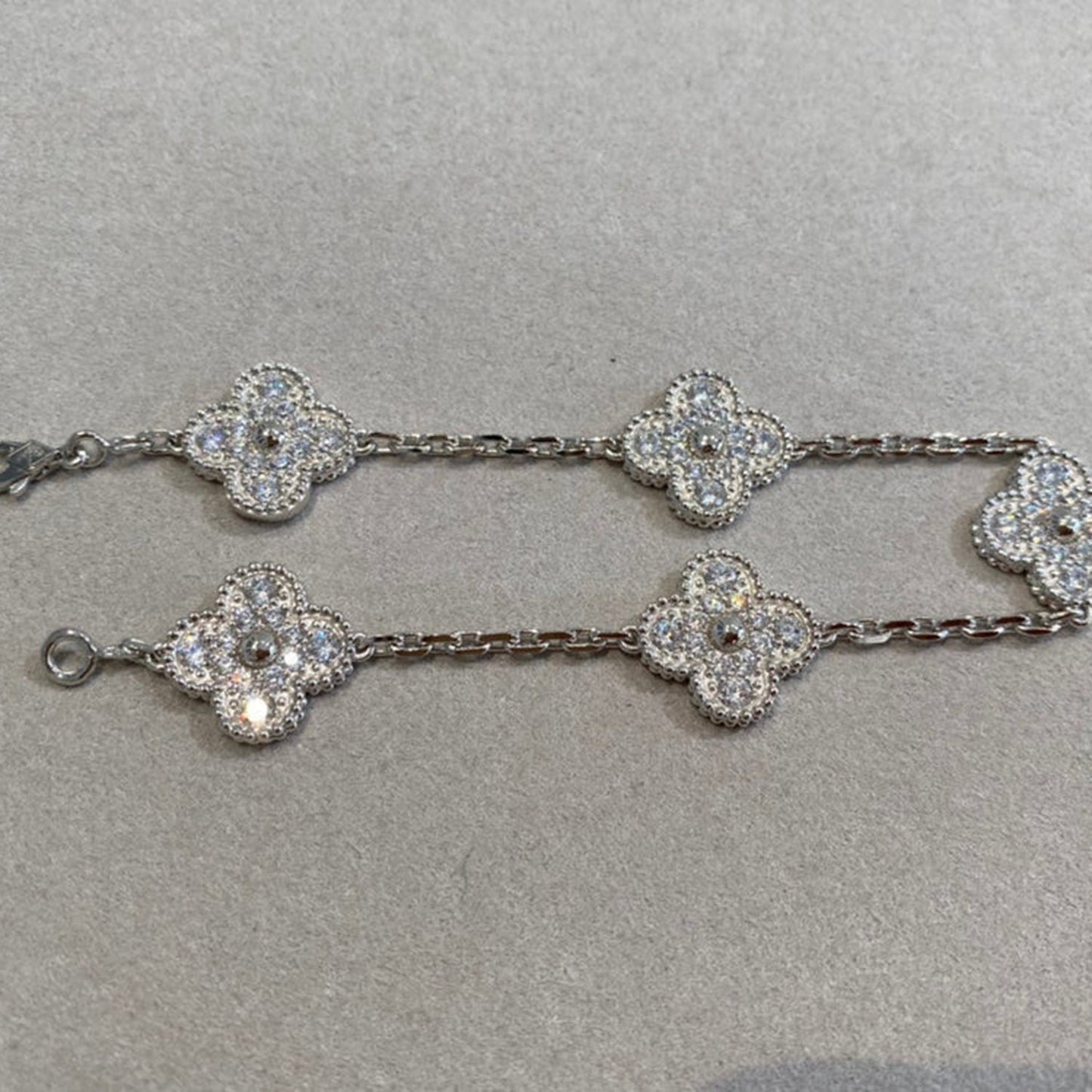 [Leaves]LUCKY CLOVER 5-MOTIF BRACELET - FULL-DIAMOND