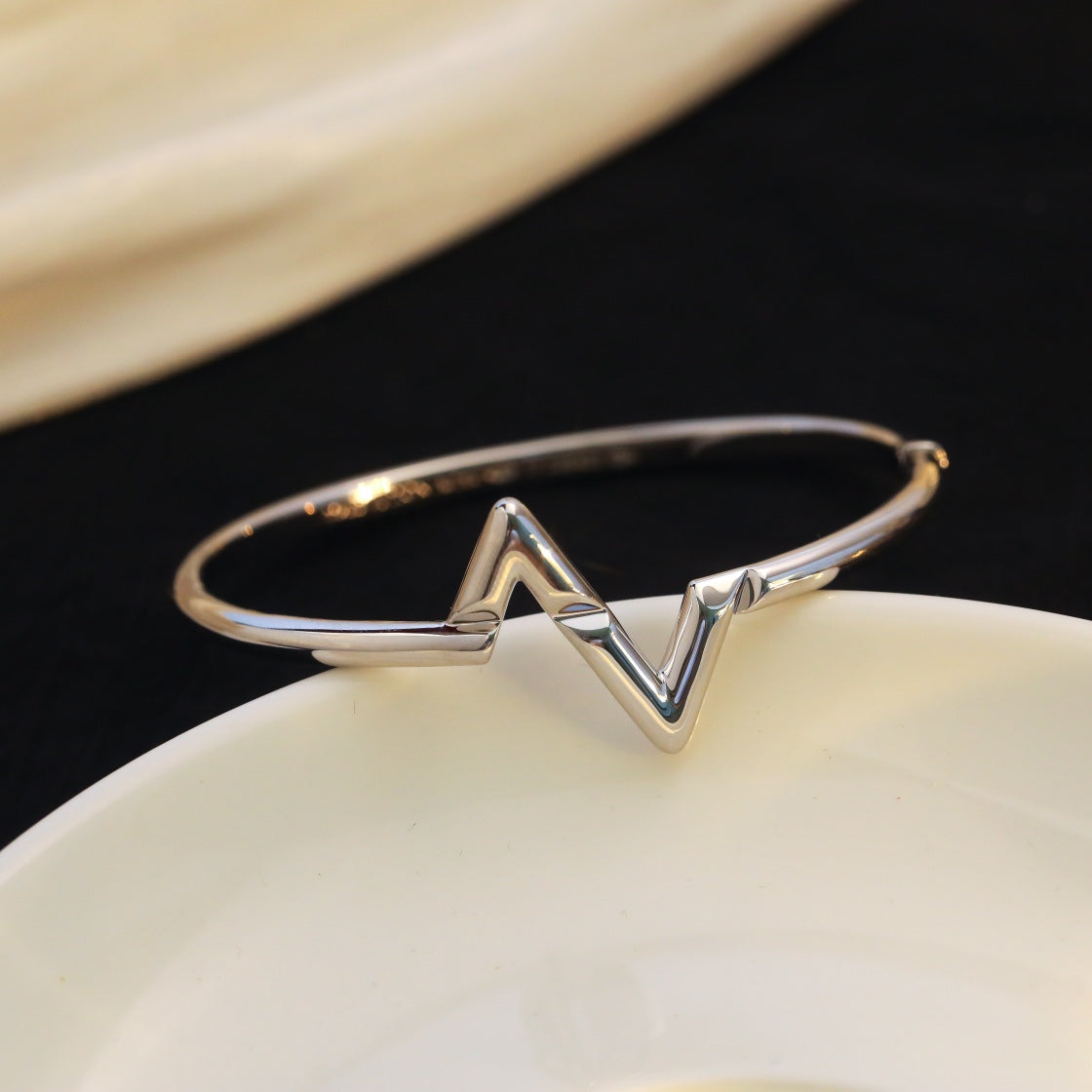 [Leaves]VOLTE UPSITE DOWN BRACELET