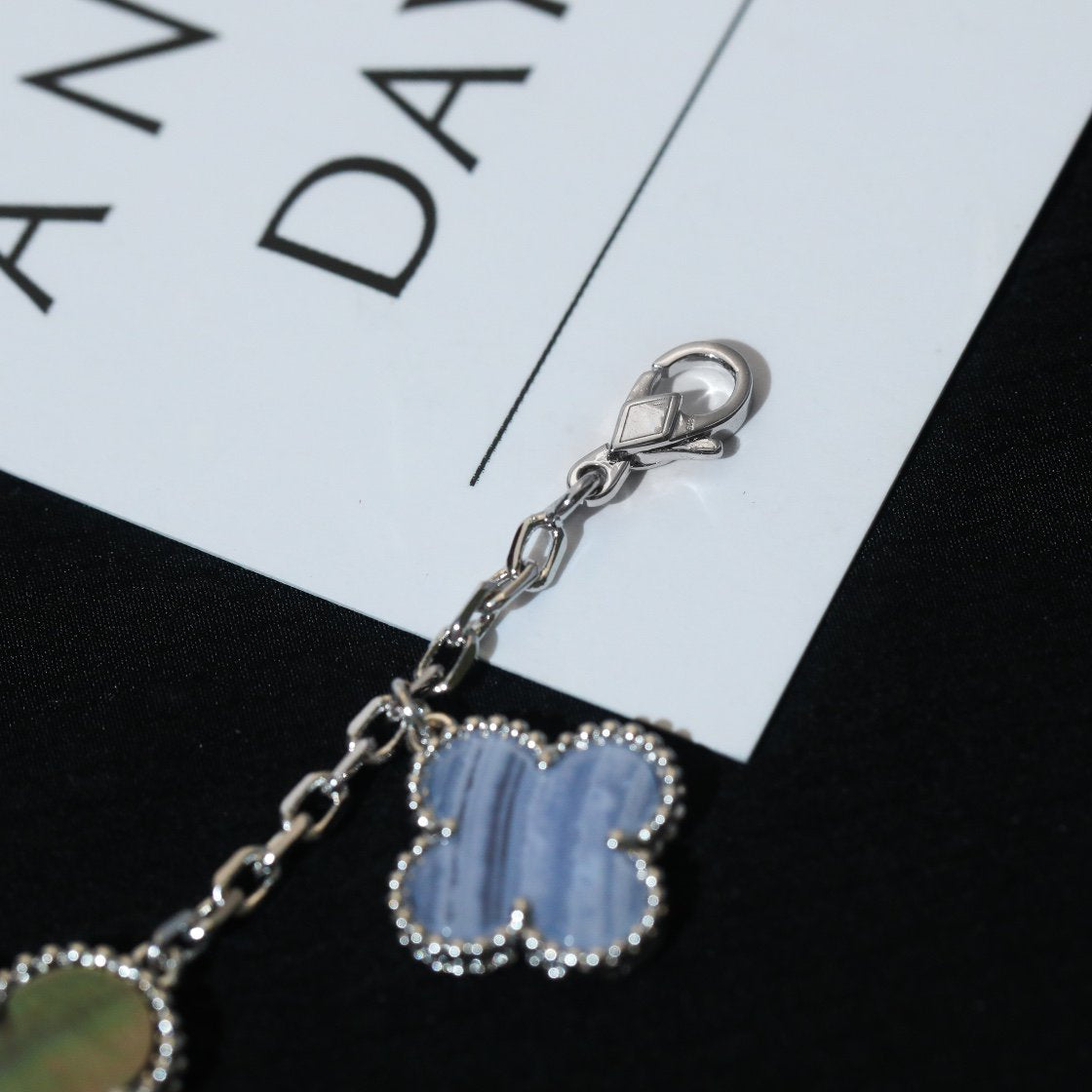 [Leaves]CLOVER BRACELET 5 MOTIFS MOP CHALCEDONY SILVER