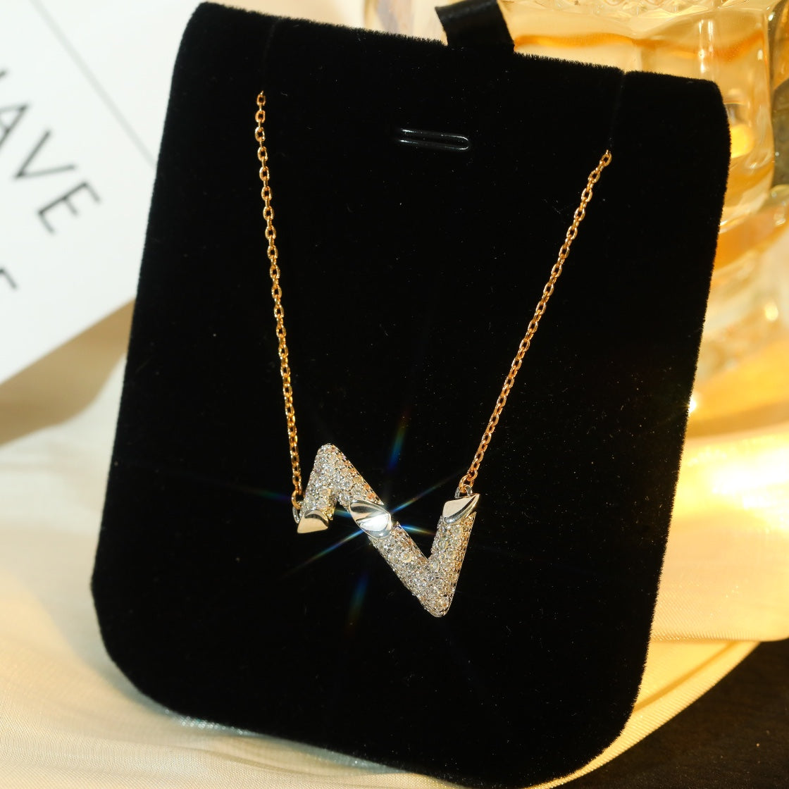 [Leaves]VOLT SILVER DIAMOND PEDANT NECKLACE