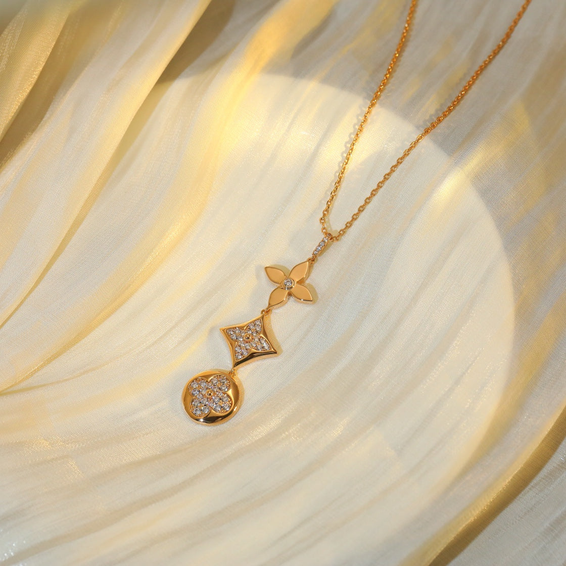 [Leaves]STAR AND SUN DIAMOND ROSE GOLD NECKLACE