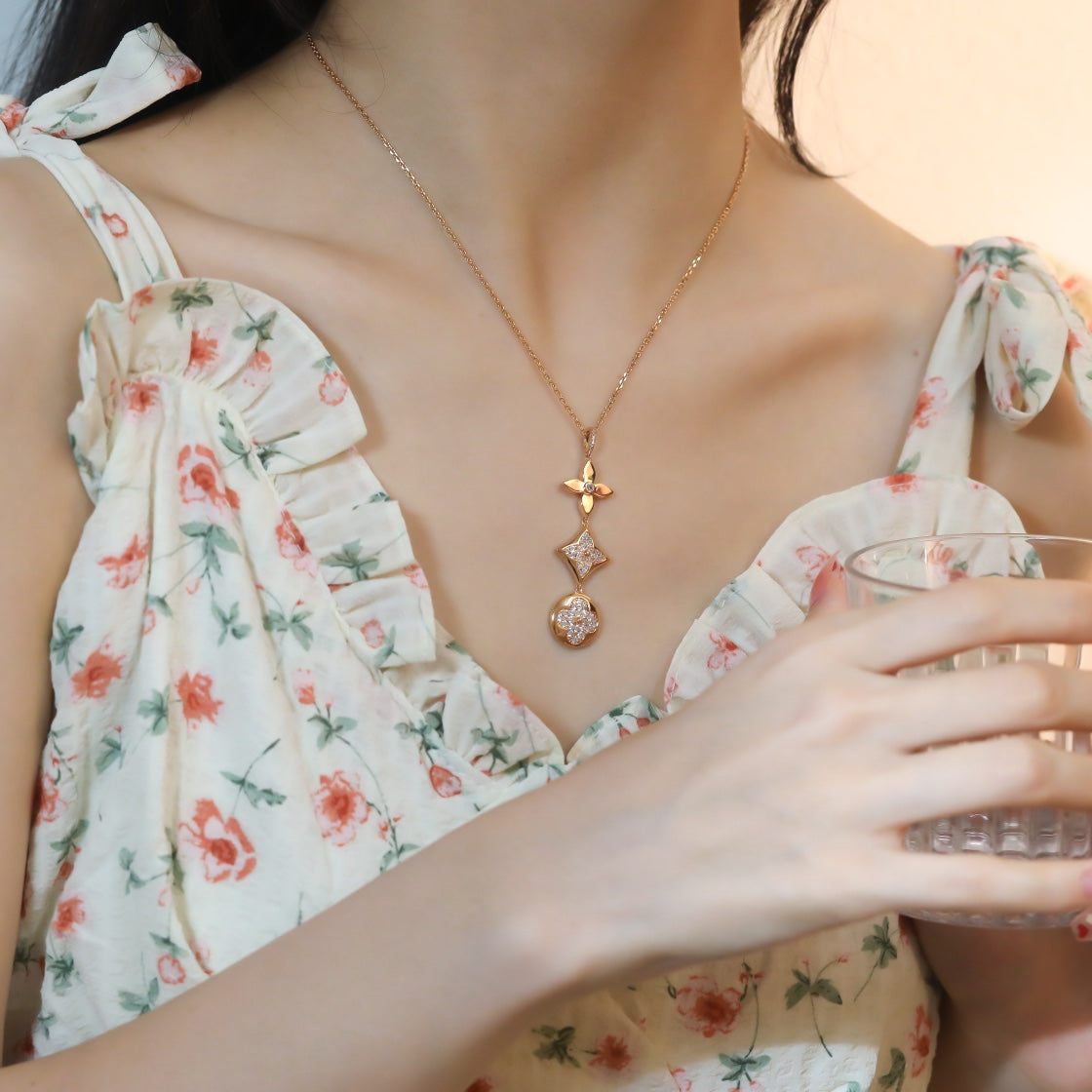 [Leaves]STAR AND SUN DIAMOND ROSE GOLD NECKLACE