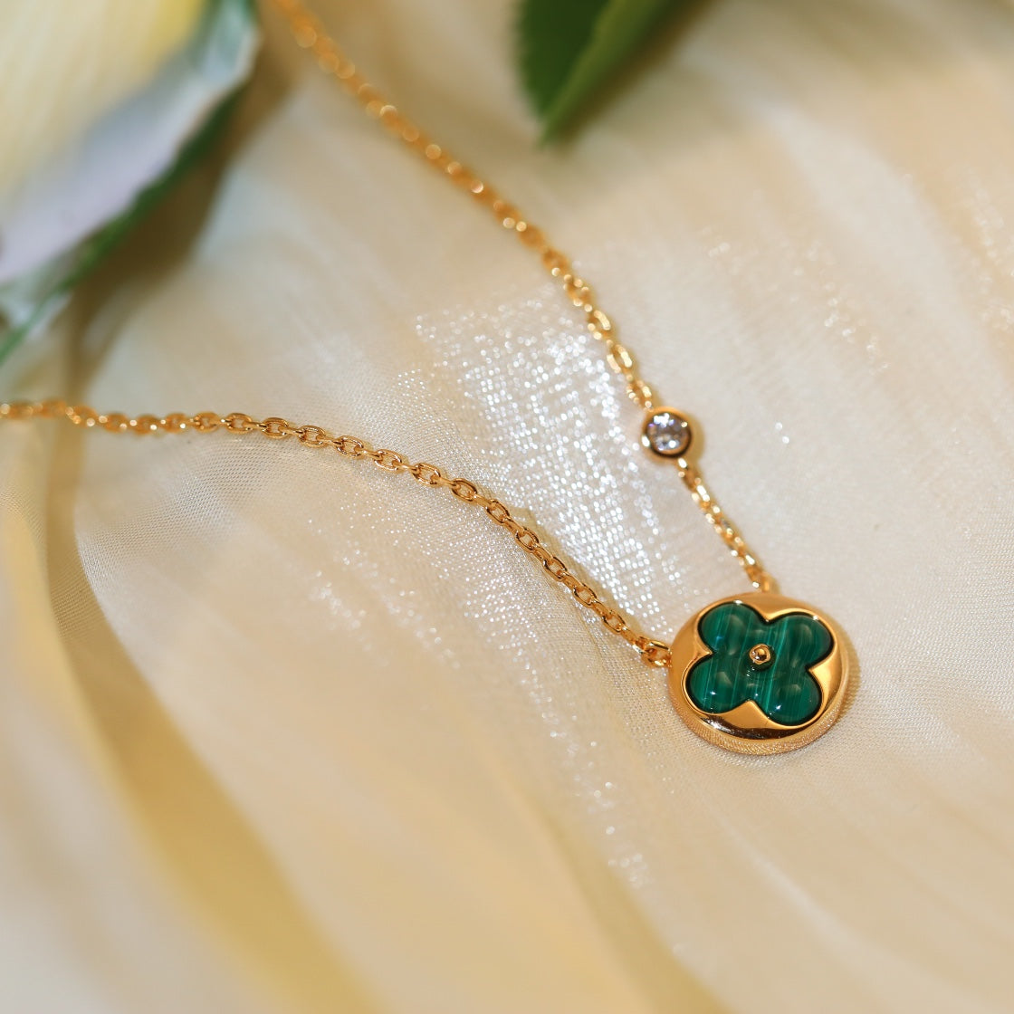 [Leaves]SUN PEDANT ROSE GOLD 1 DIAMOND NECKLACE