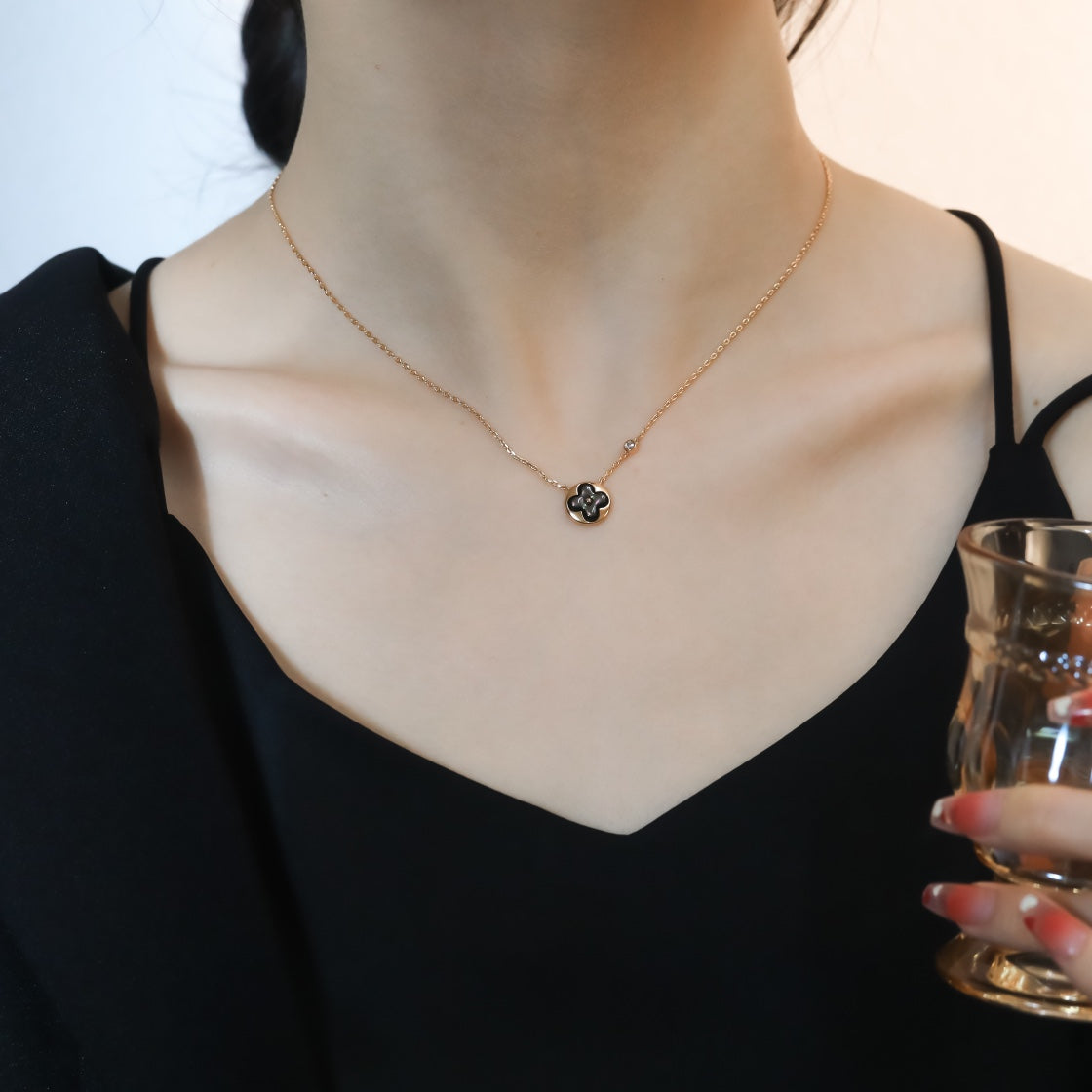 [Leaves]SUN PEDANT ROSE GOLD 1 DIAMOND NECKLACE
