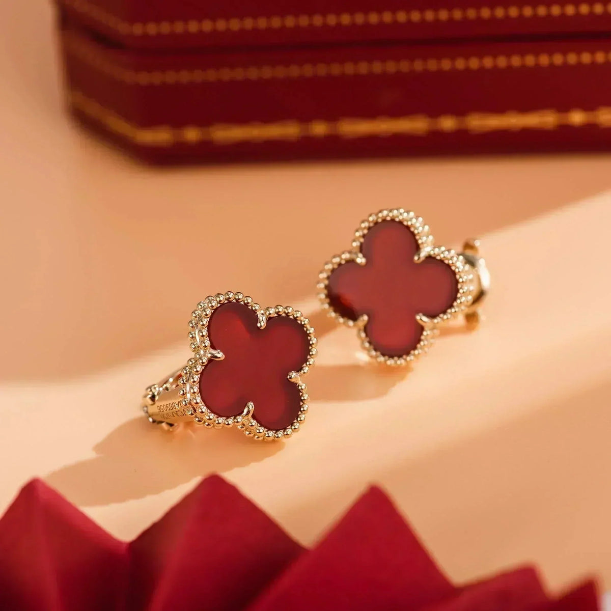 [Leaves]CLOVER MEDIUM 1 MOTIFS CARNELIAN  EARRINGS